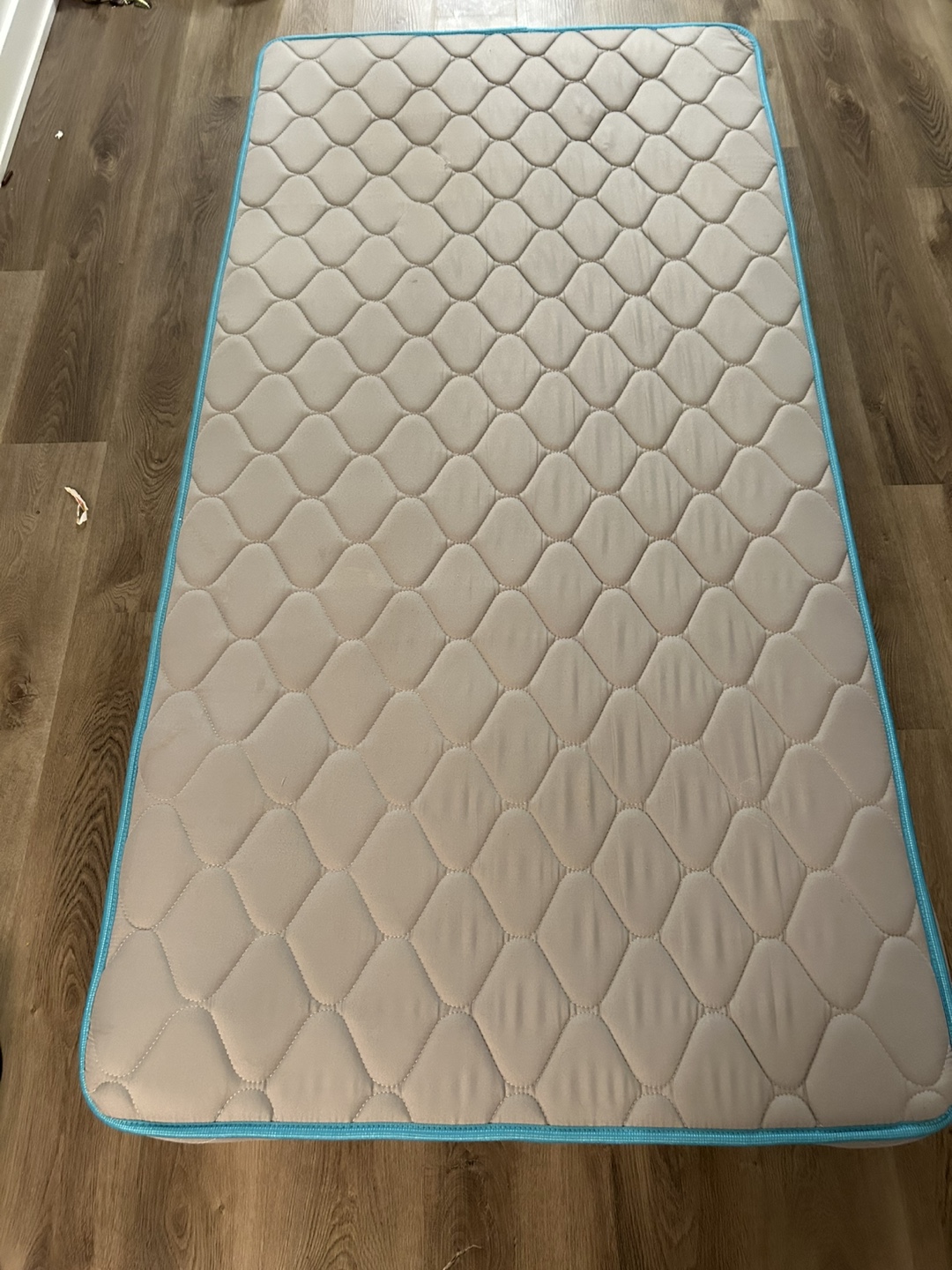 Linenspa Twin Mattress : Bonnell Spring with Foam Layer