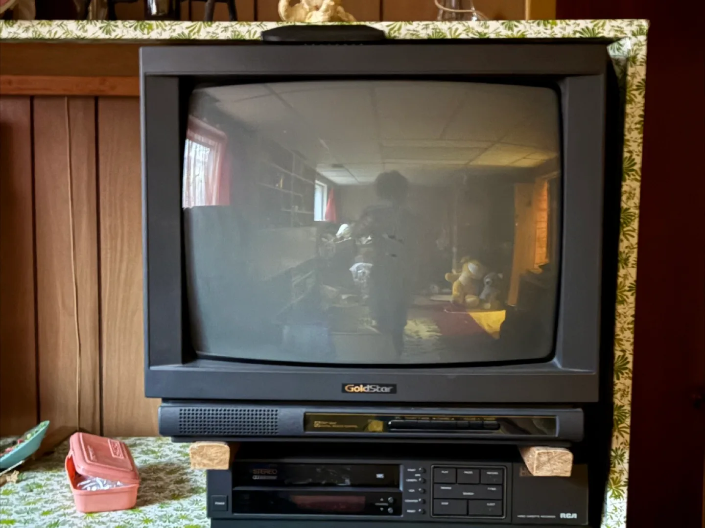 GoldStar CRT TV thumbnail
