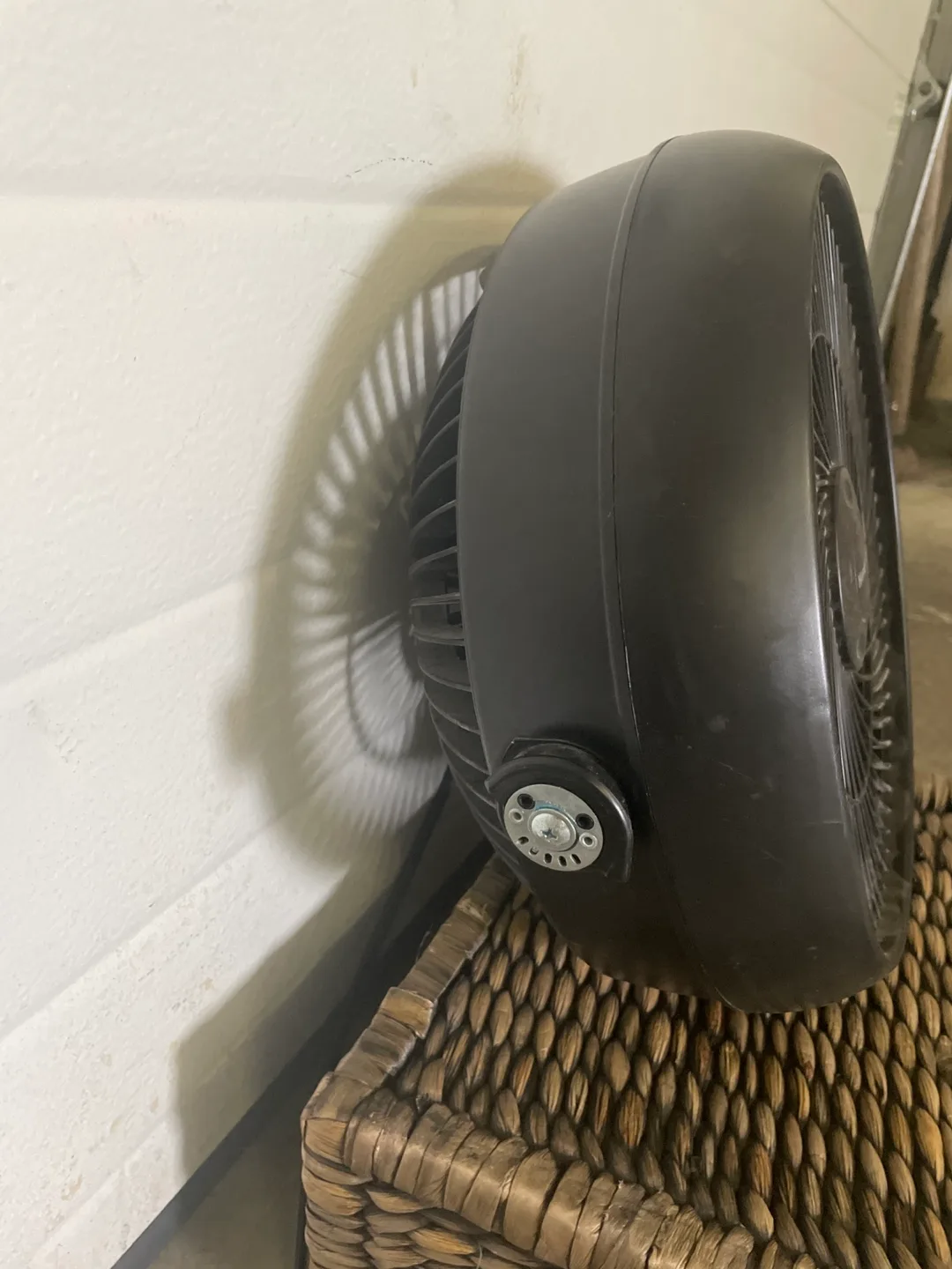 Honeywell Black Table Fan - 12 inch image indicator(2)