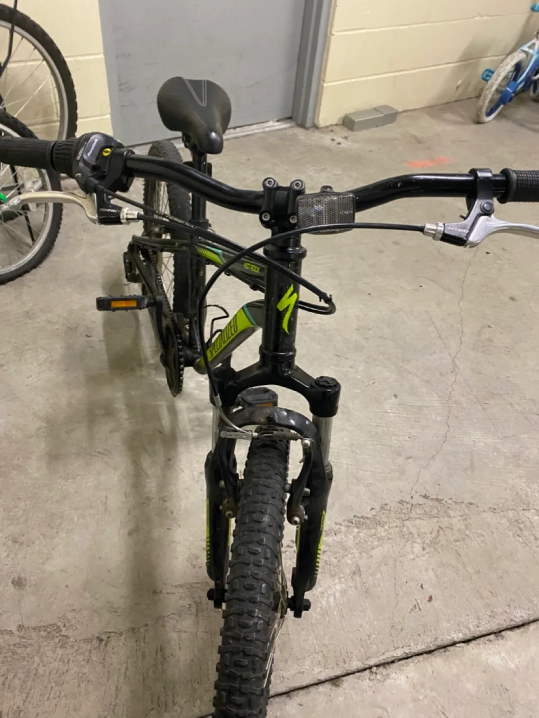 Black mountain bike thumbnail