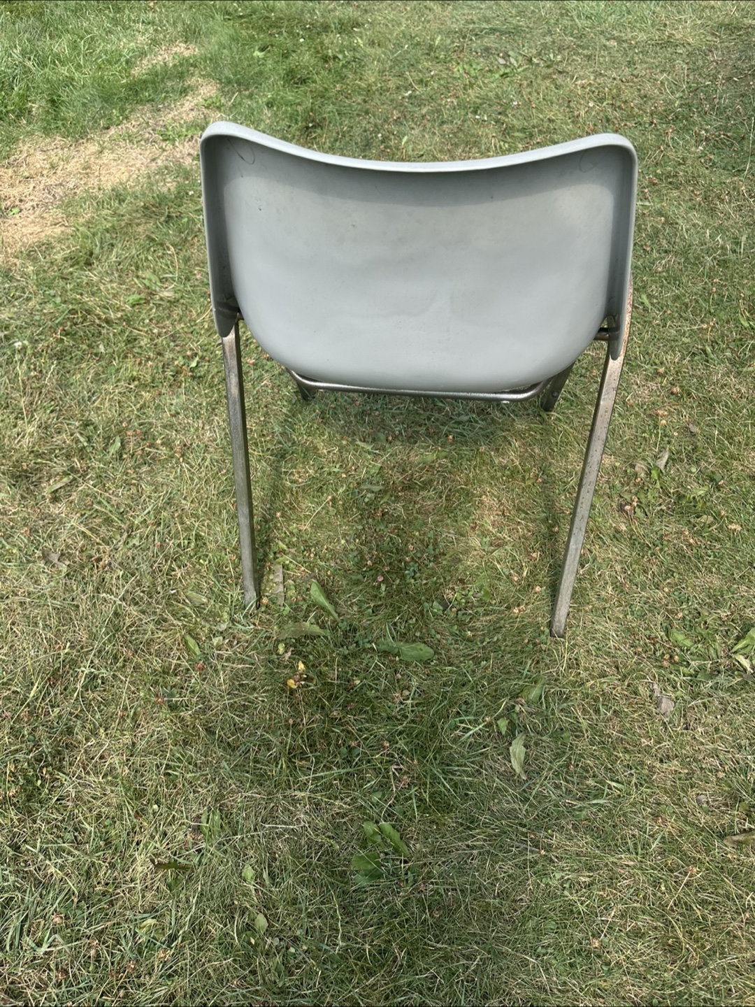 Vintage grey Stacking Chair - photo 4