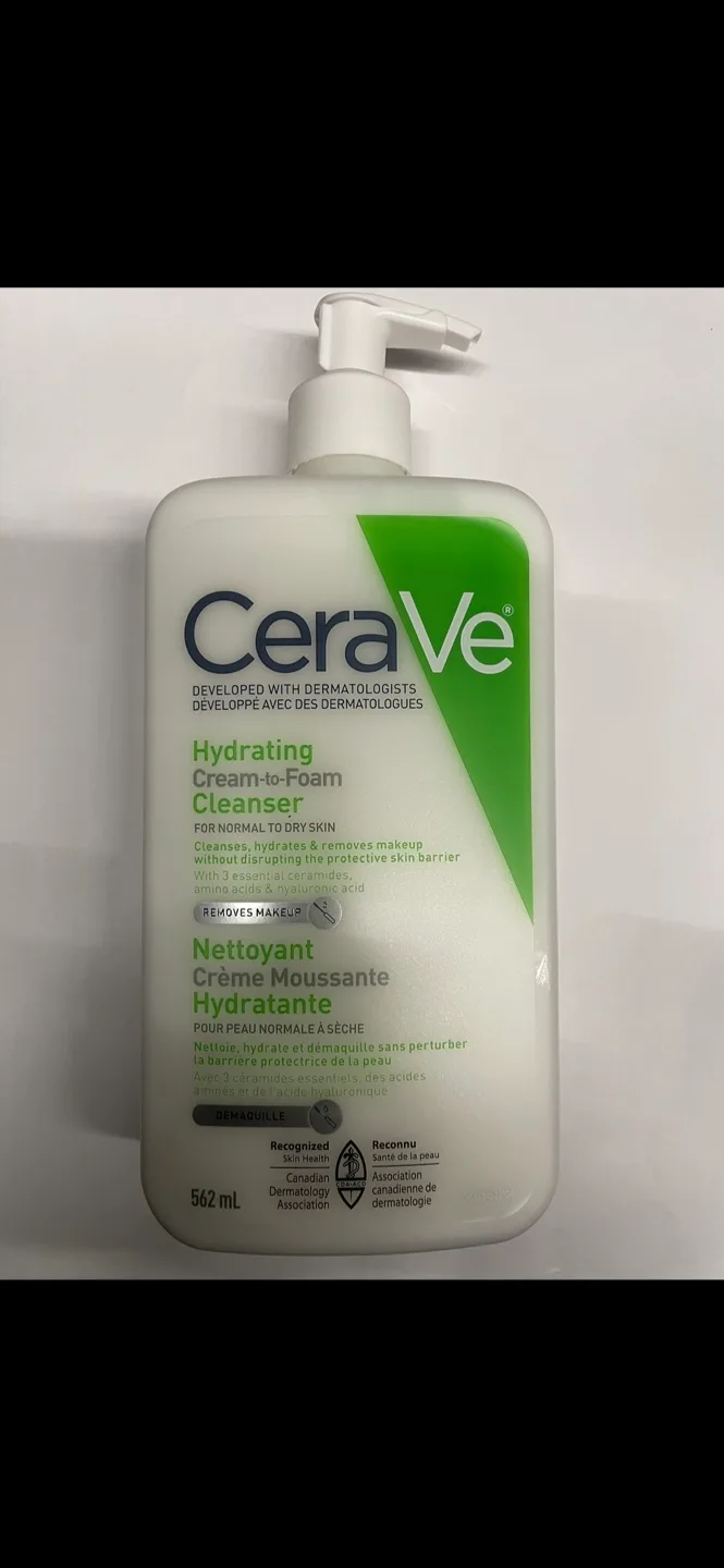 CeraVe Hydrating Cream-to-Foam Cleanser, 562 mL thumbnail
