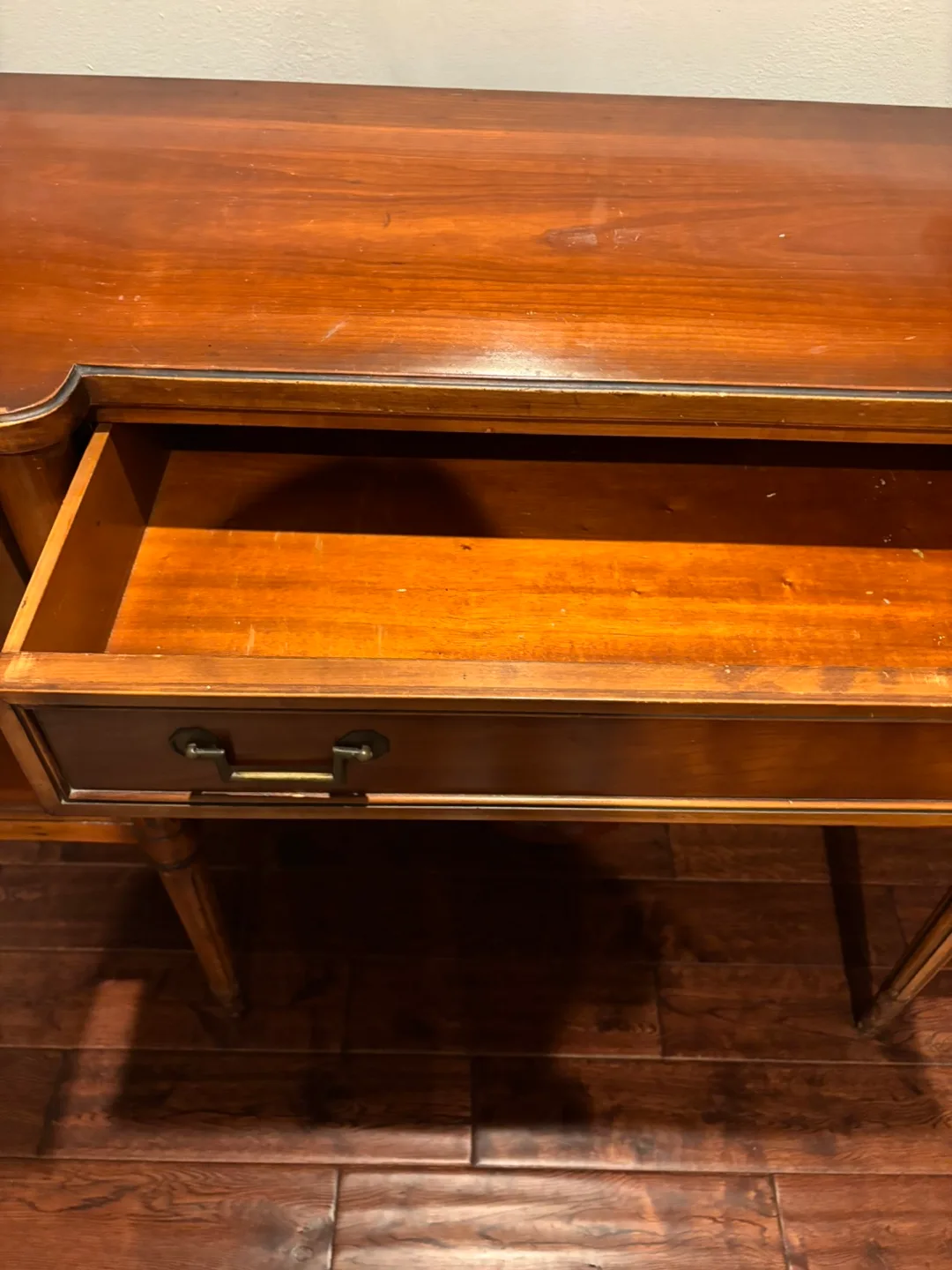 Wood Buffet Table image indicator(4)