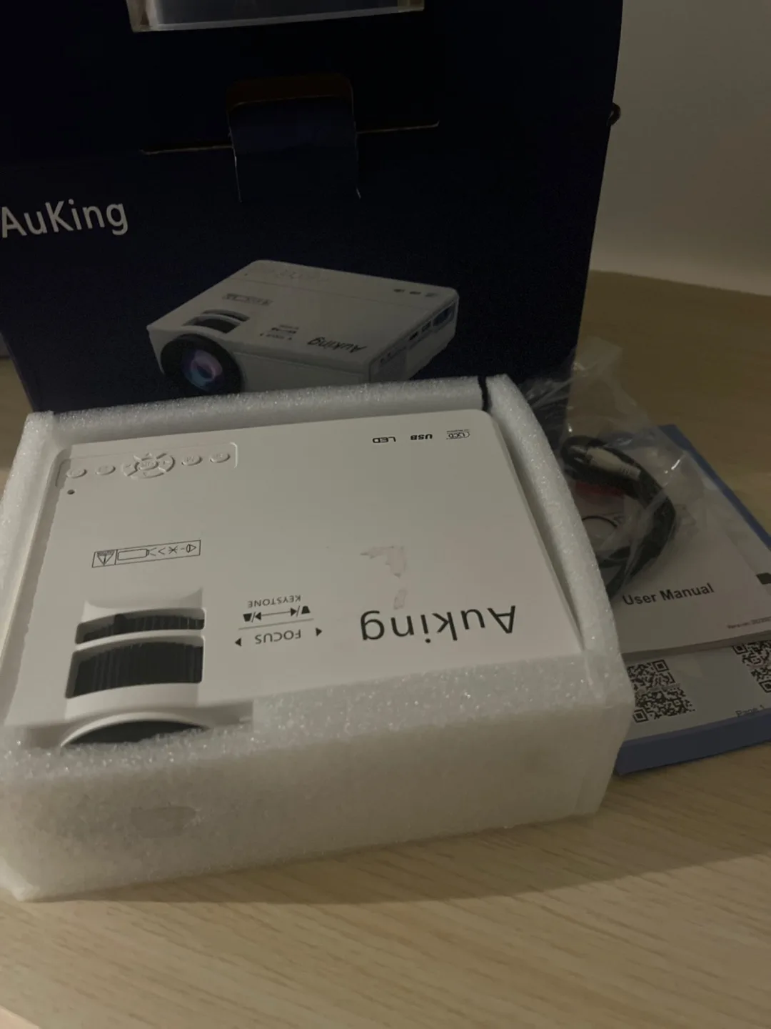 Mini Portable Projector 1080p thumbnail