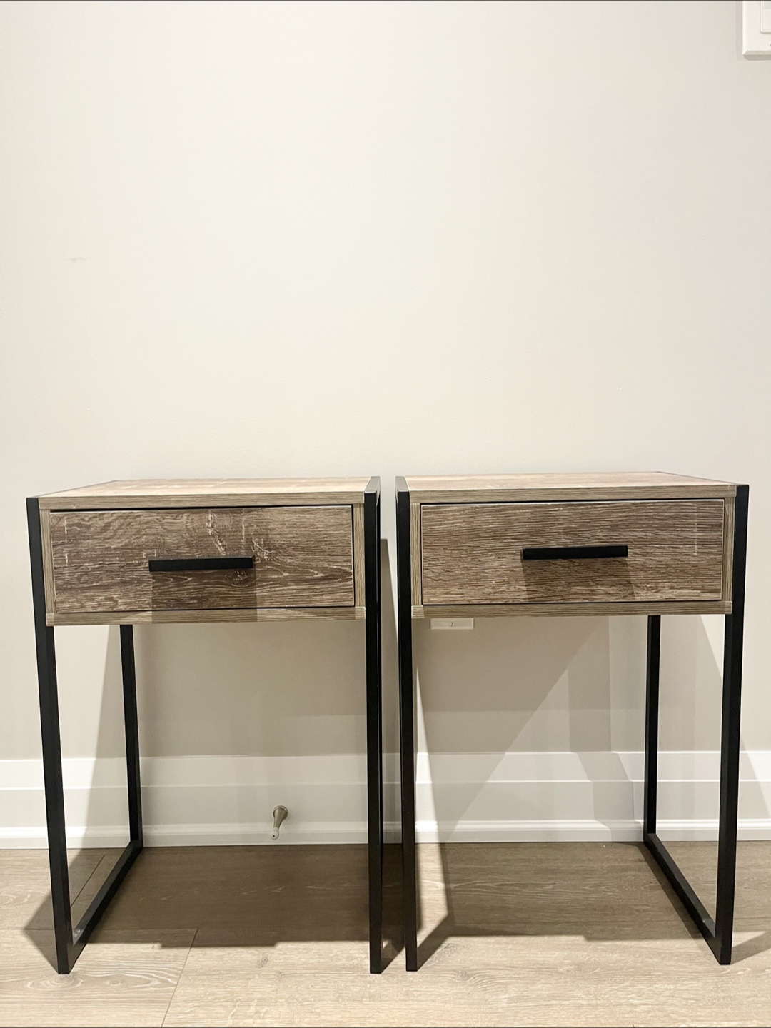 Pair of Wood & Metal Nightstands - photo 2