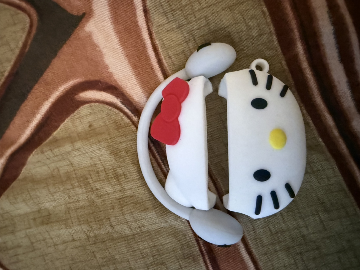 Hello Kitty AirPods 2 Pro case