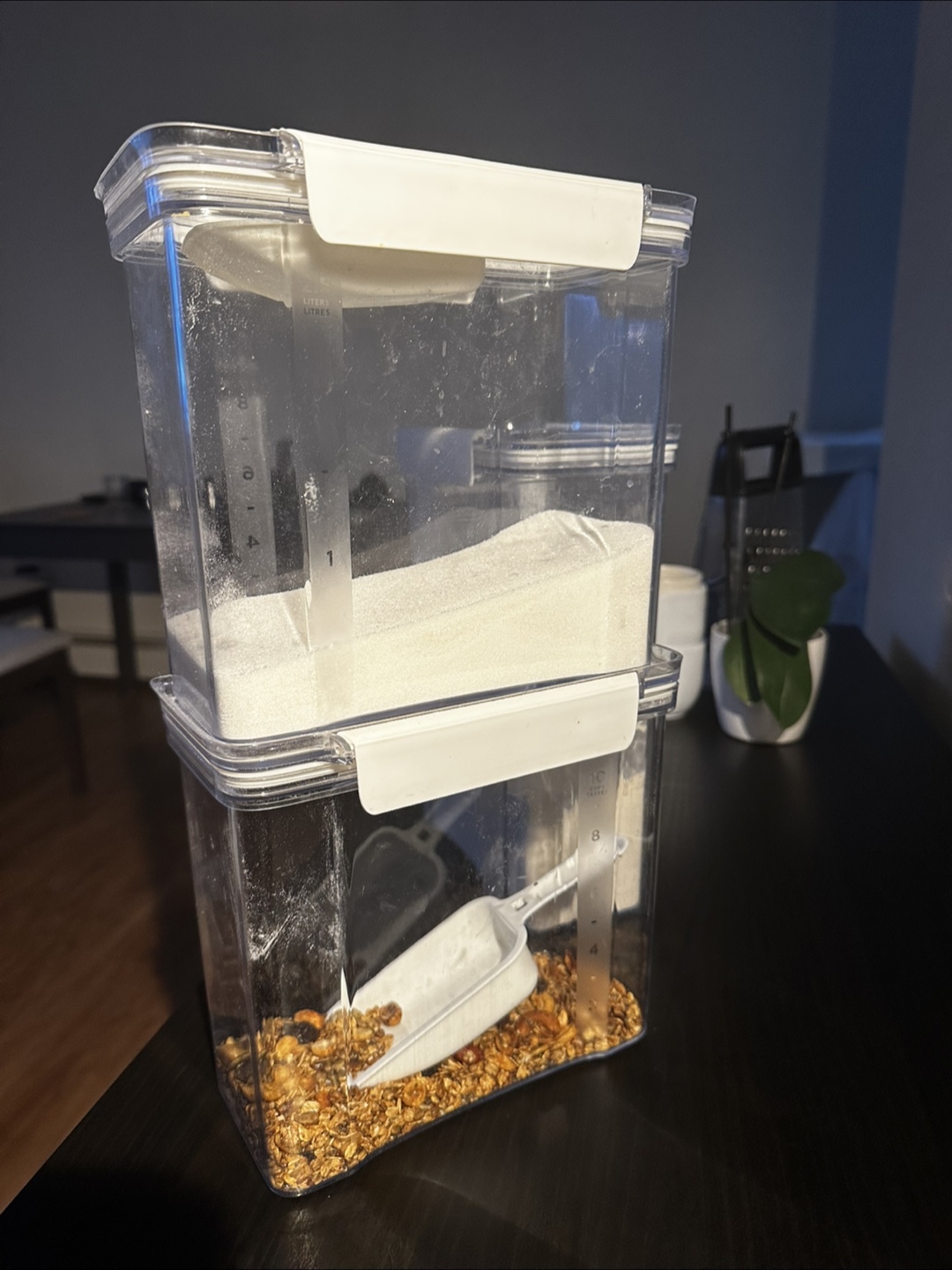 3x Airtight Food Storage Containers with Scoop - photo 2