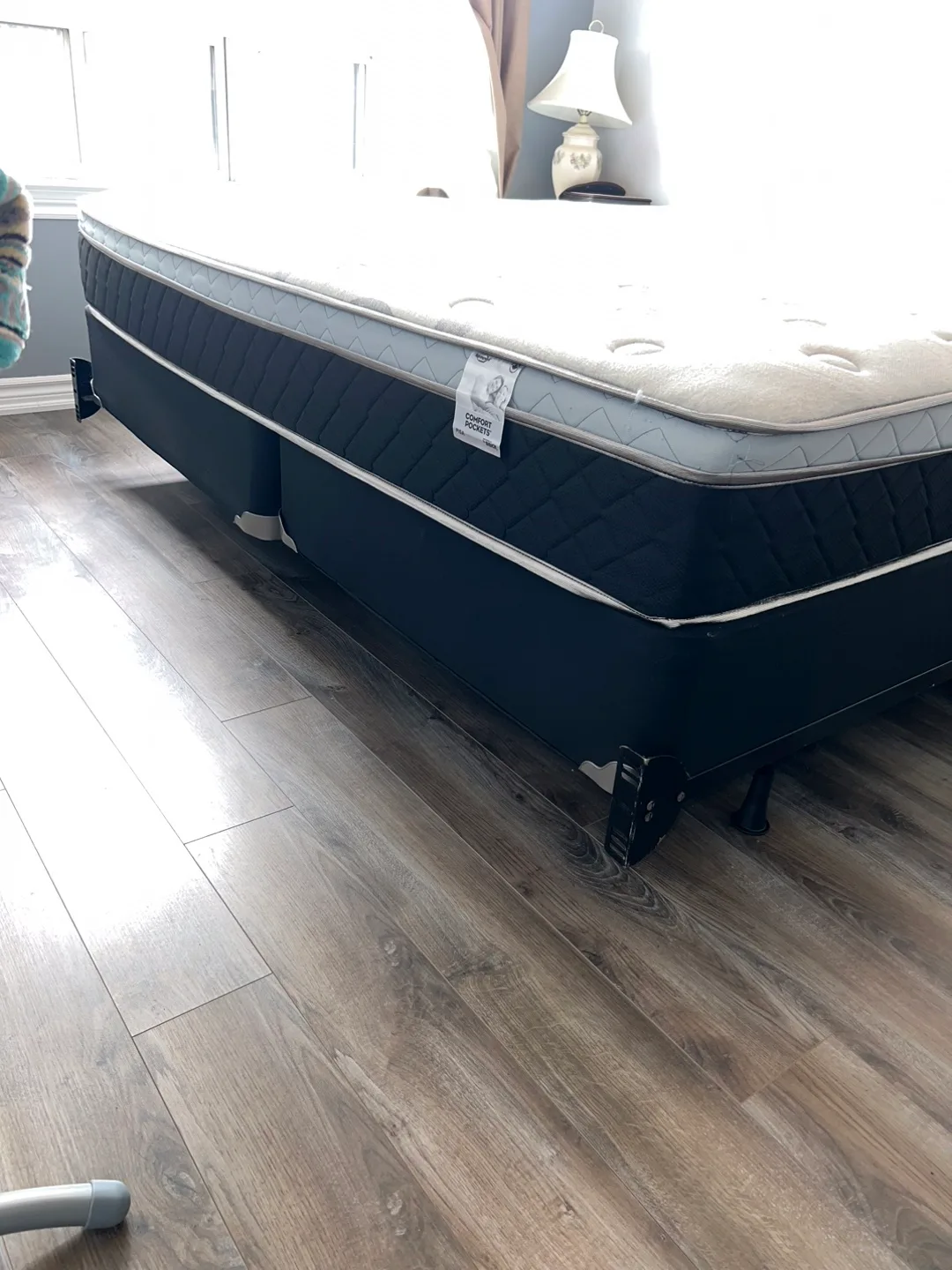 The Brick Comfort pockets queen mattress. image indicator(2)