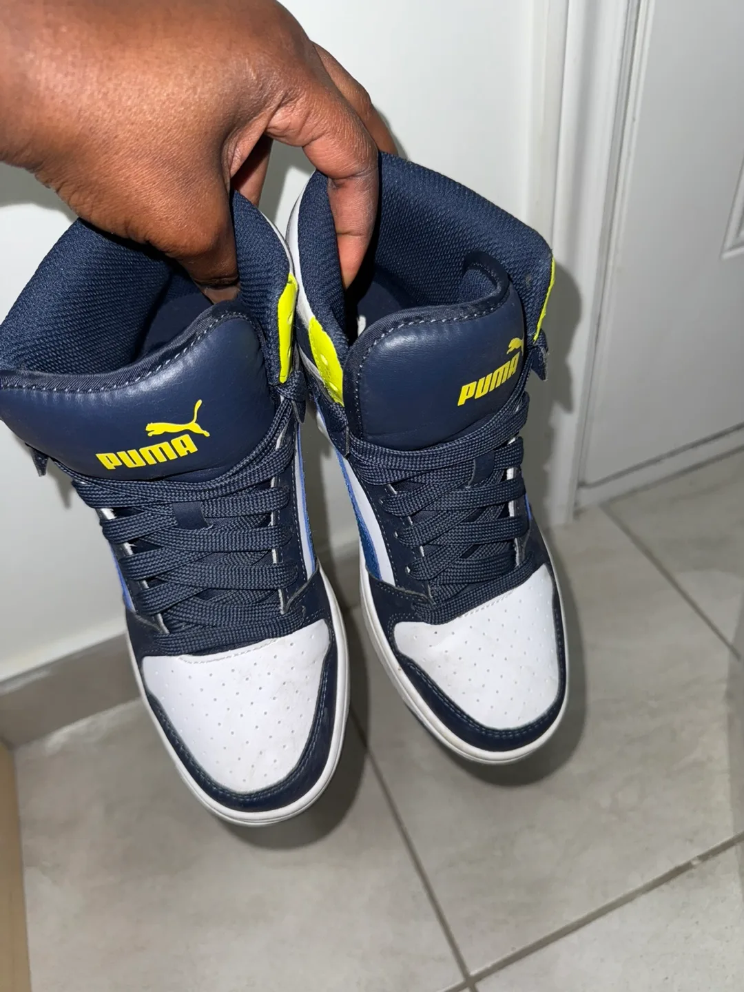 Puma High-Top Sneakers. Size 6.5, Eur 37 image indicator(2)