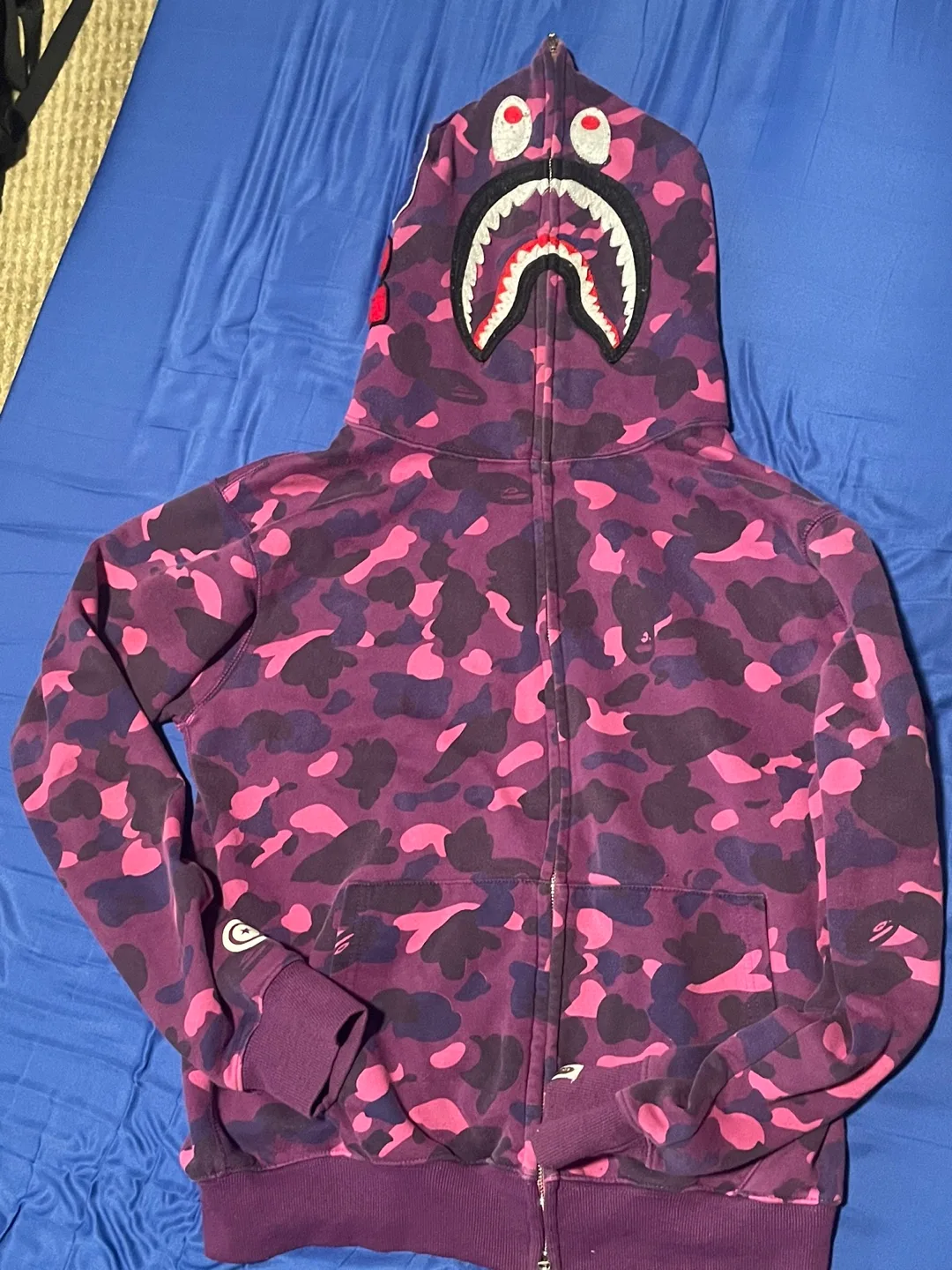 Purple Camo Shark Hoodie XL image indicator(3)