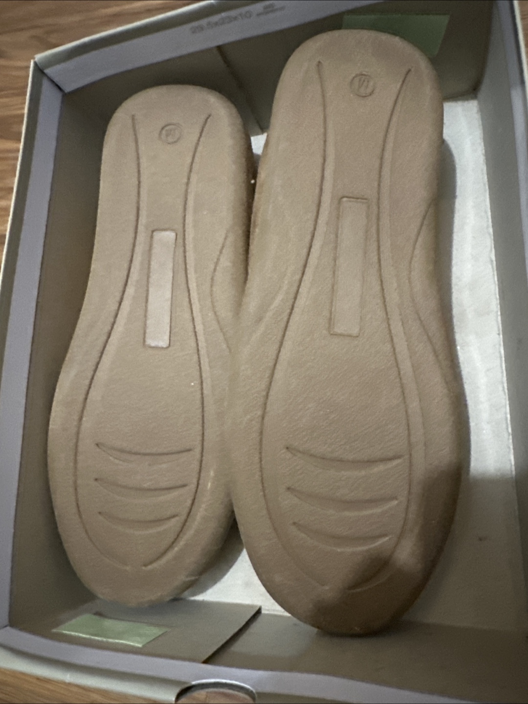 Men's Brown Plaid Moccasin Slippers - Size medium - photo 2