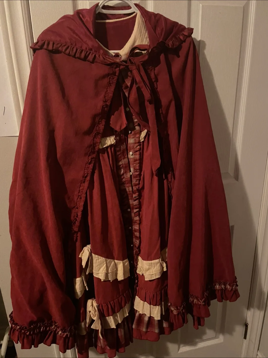 Lolita Dress with Cape and Headband image indicator(3)