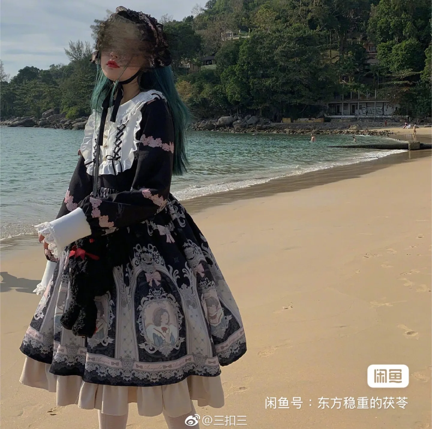 Lolita Dress - Size M thumbnail