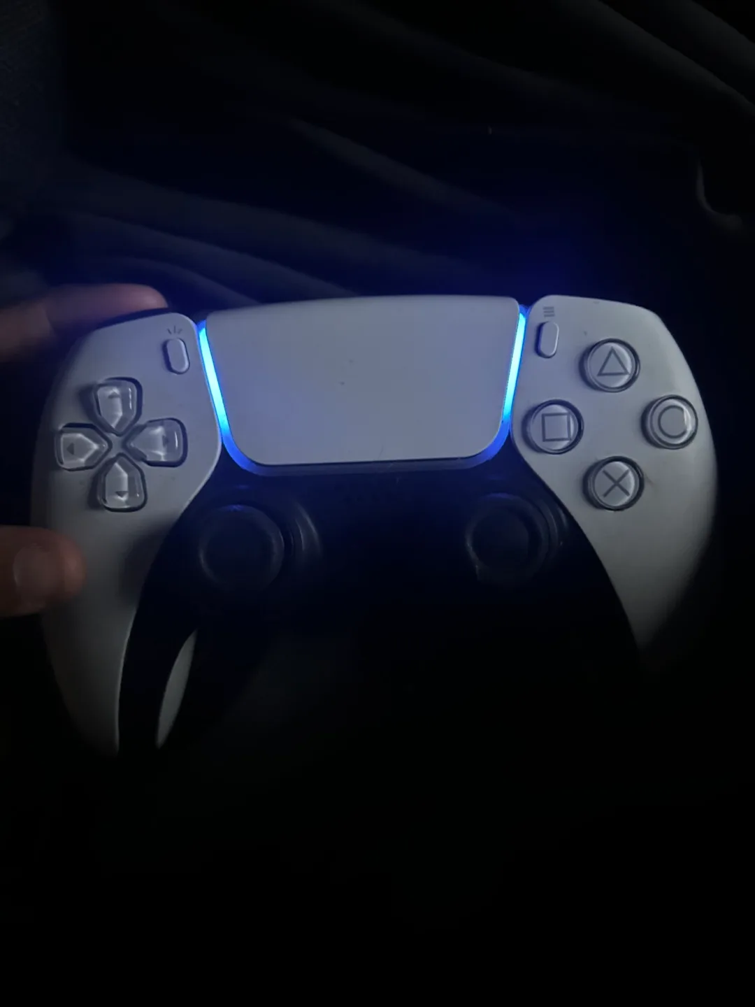 PlayStation 5 DualSense Wireless Controller image indicator(2)