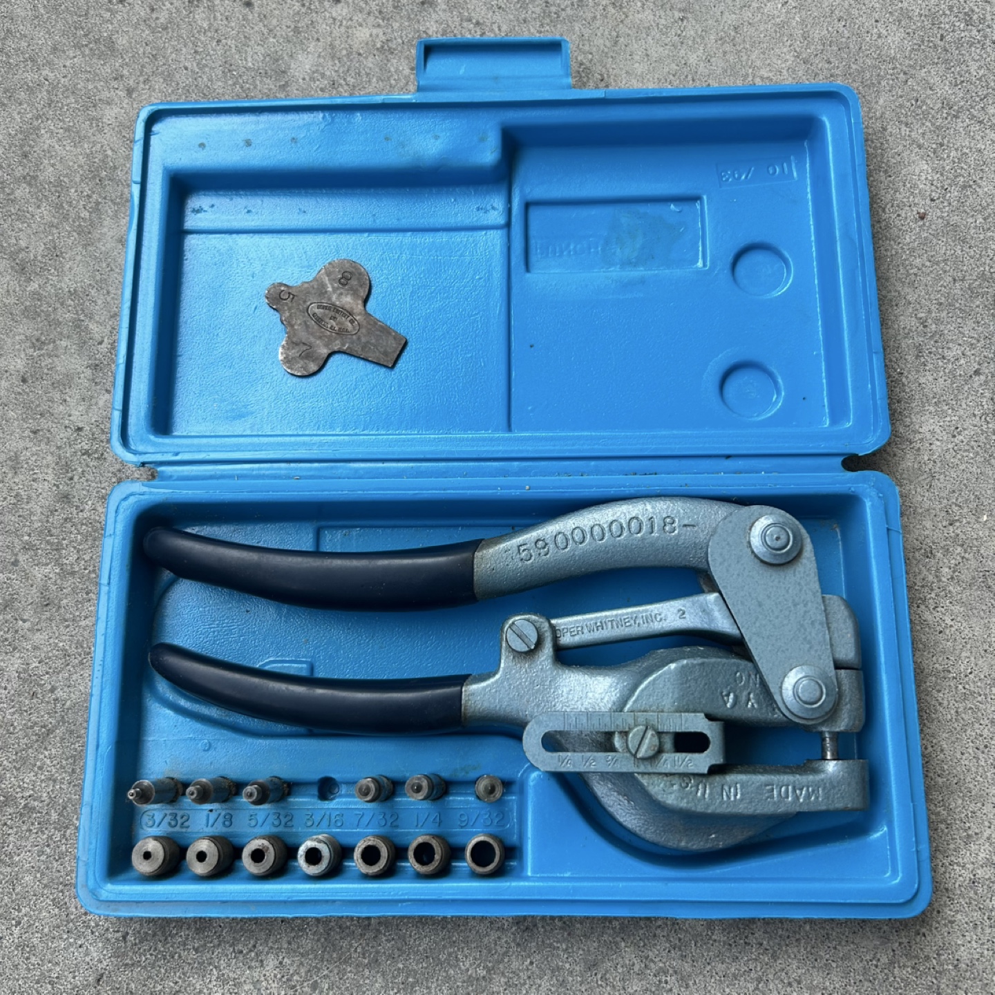 Roper Whitney No. 2 Punch with Case
