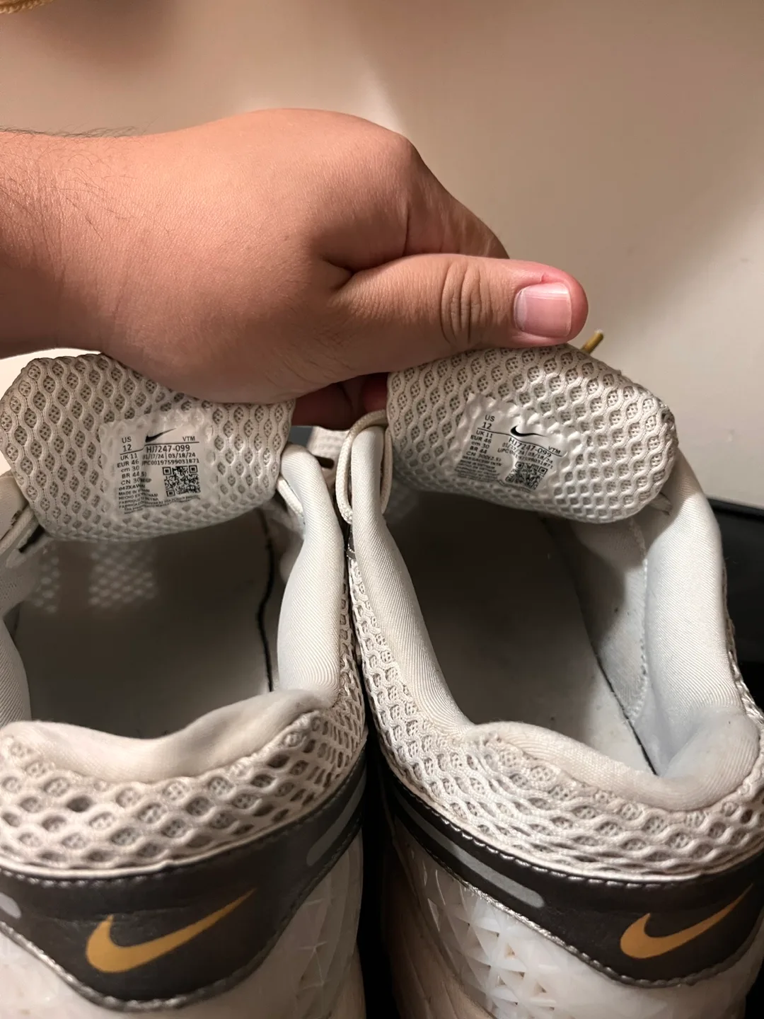 Nike vomero 5 mens with free Adidas Belt Bag image indicator(4)