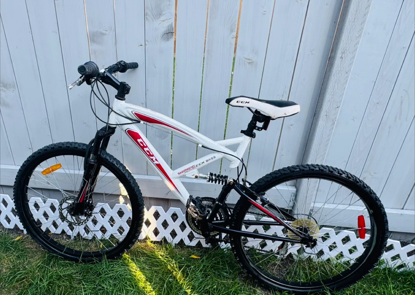 CCM Alpine Bike - White/Red thumbnail