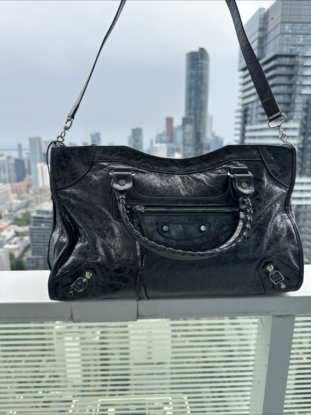 Balenciaga city bag | Karrot