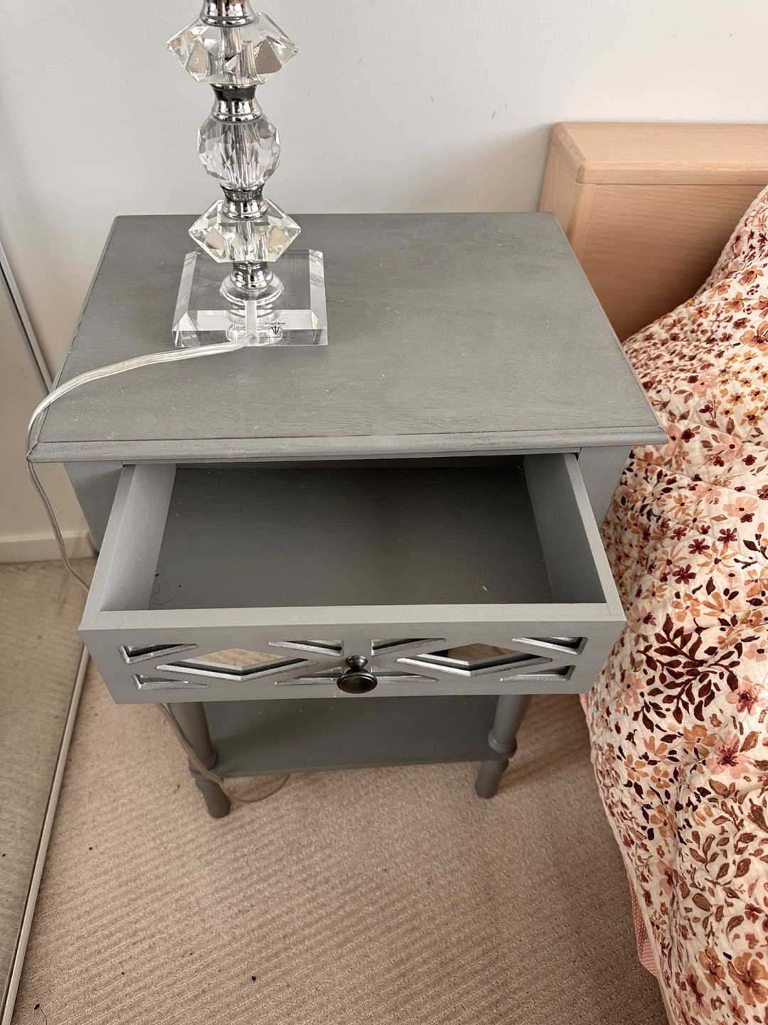 Nightstand with Lamp - photo 2