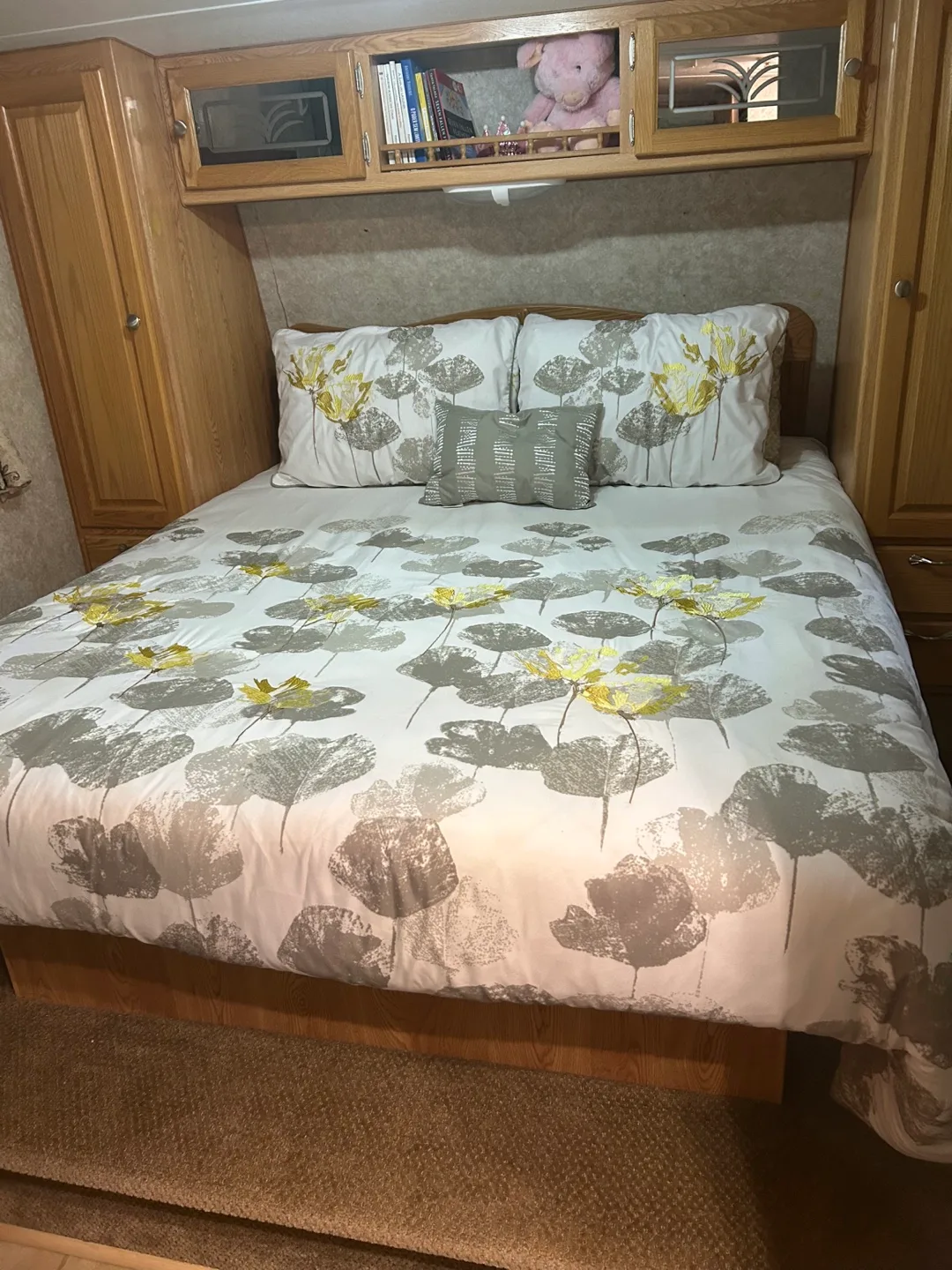 31 ft trailer for sale in Wasaga Beach image indicator(10)