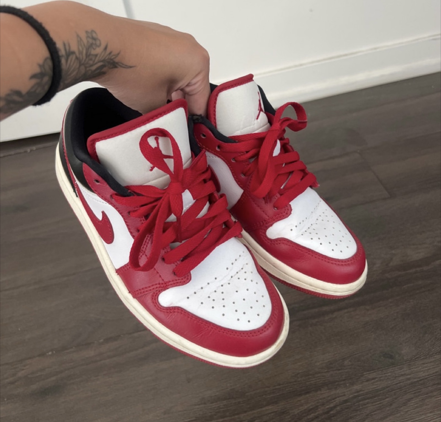 Nike Air Jordan 1 Low Red/White, US 6 - photo 4