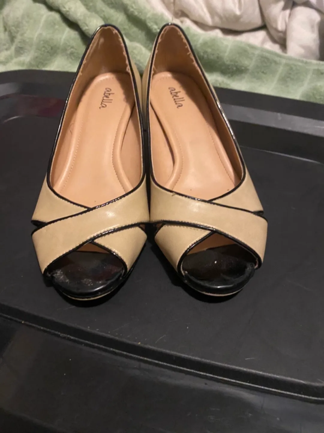 Abella Beige & Black Flats size 8 thumbnail