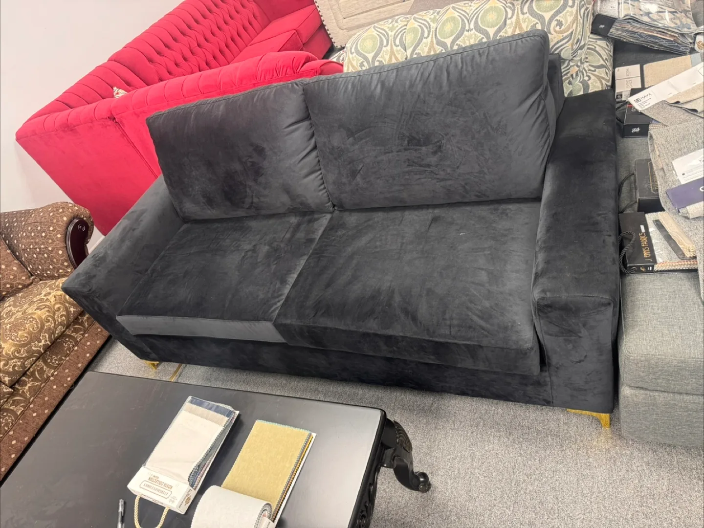 Black Velvet Sofa image indicator(2)