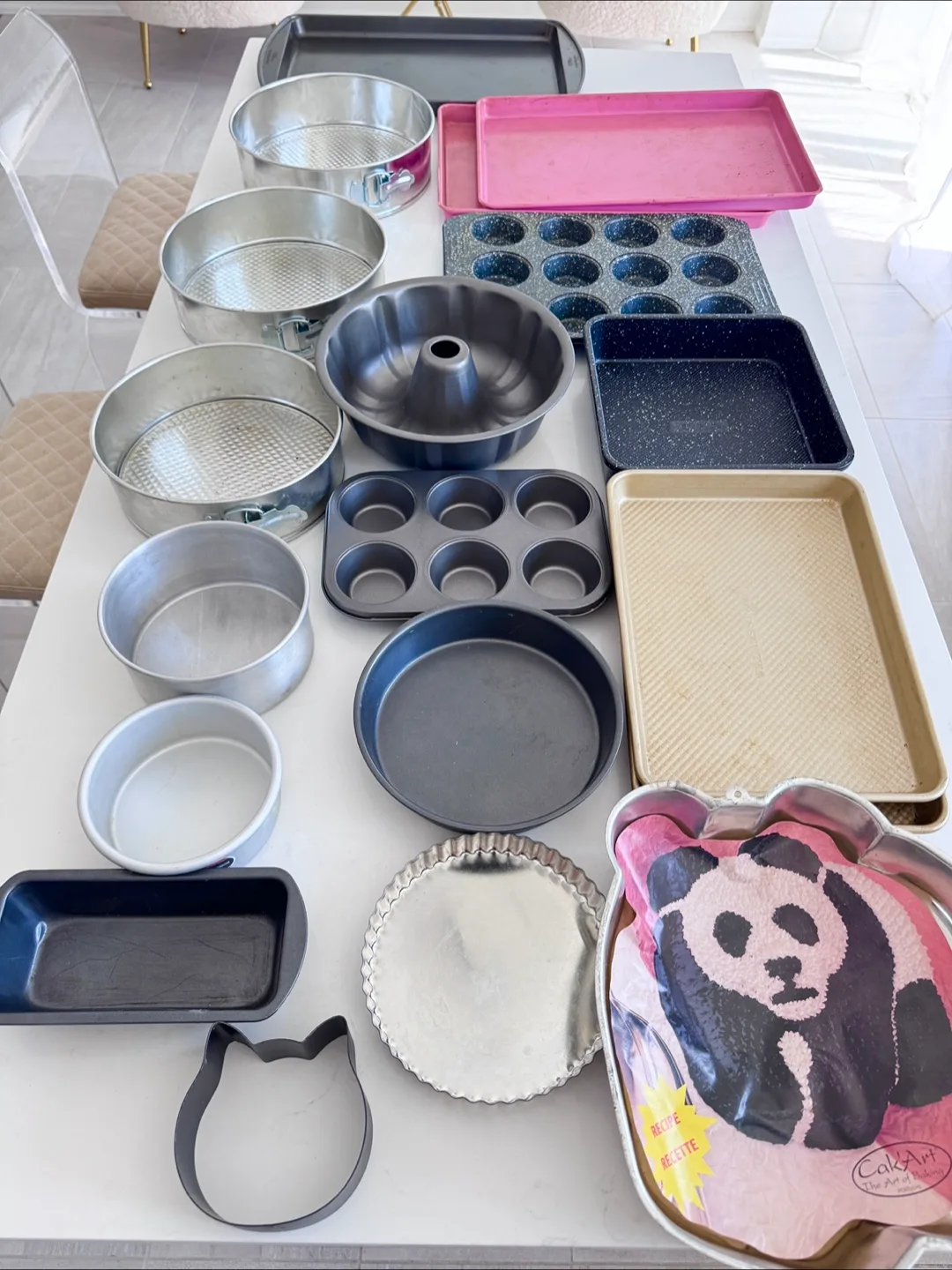 Baking Pans & Muffin Tins thumbnail