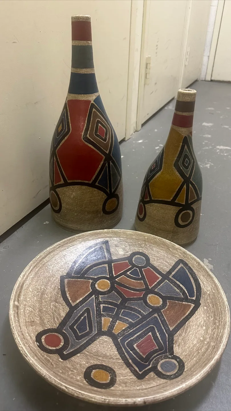 Decorative Vases and Plate Set thumbnail