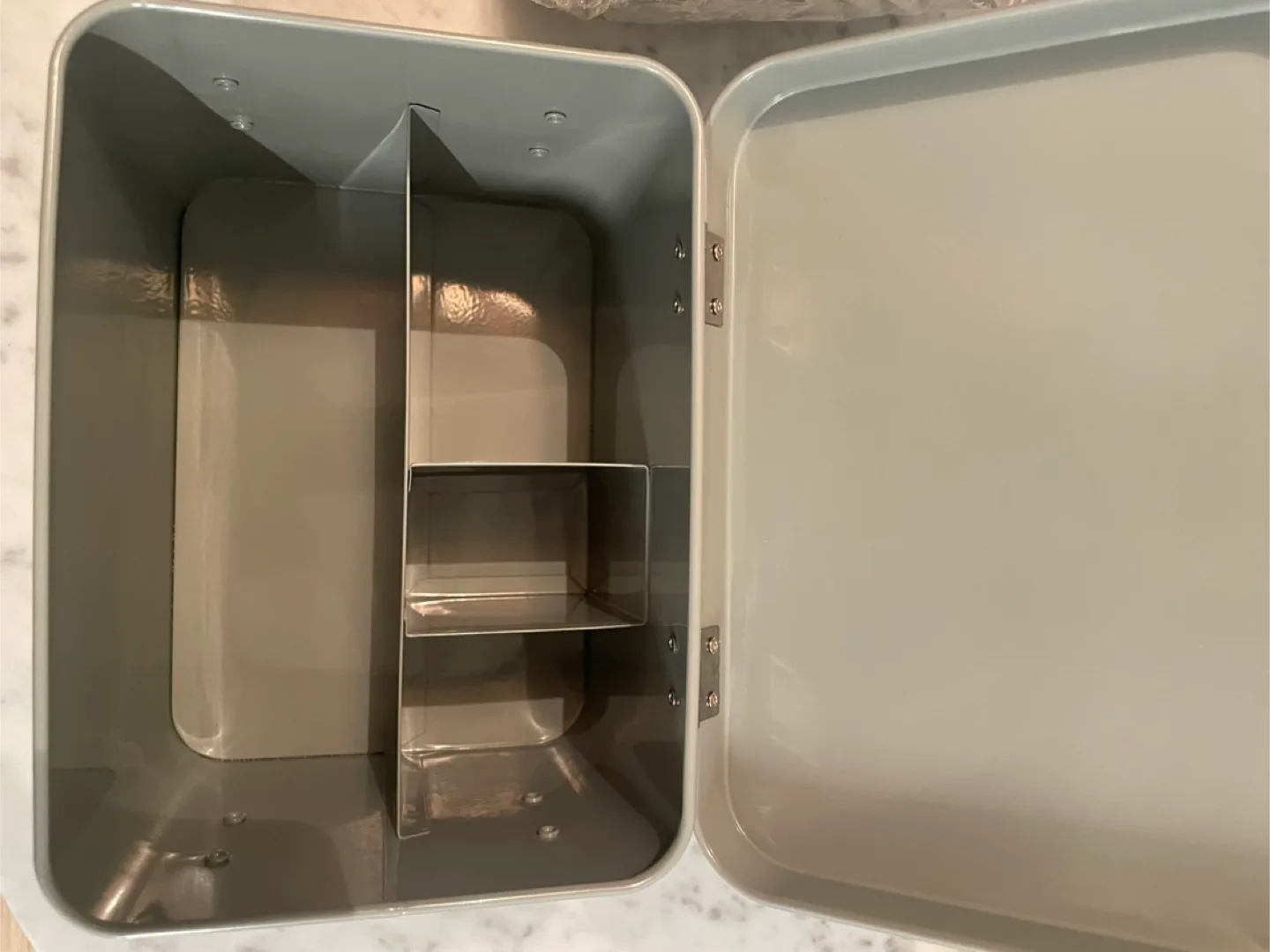 First Aid/supplies tin box image indicator(3)