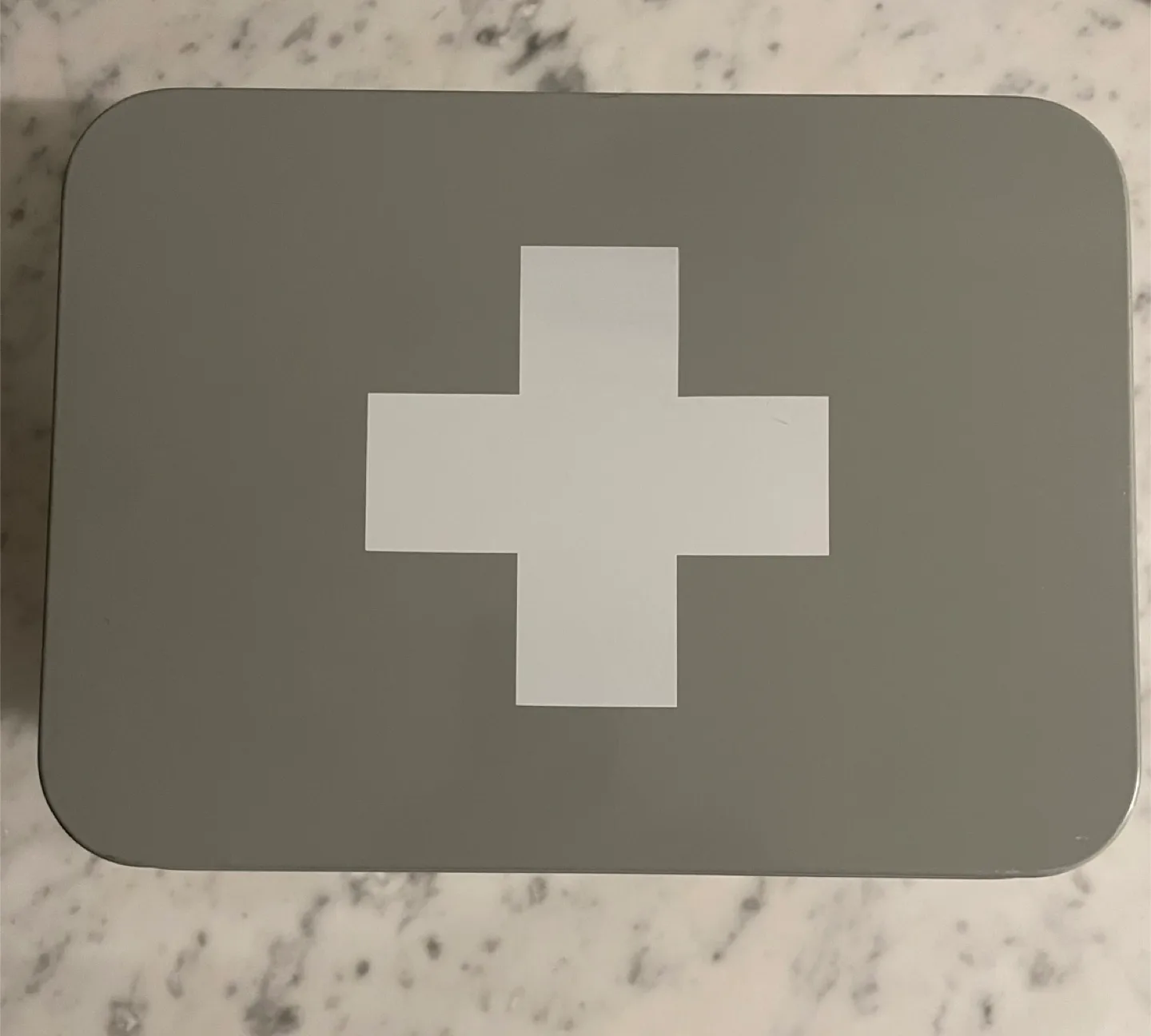 First Aid/supplies tin box image indicator(2)