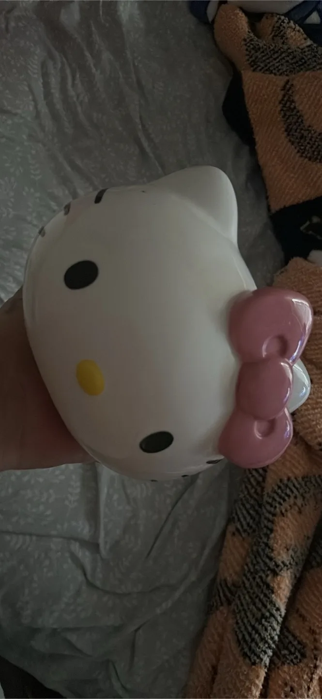 Hello Kitty Coin Bank thumbnail