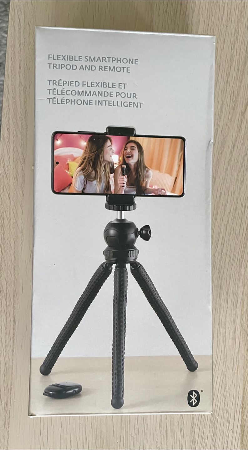 Flexible Smartphone Tripod + Remote - New