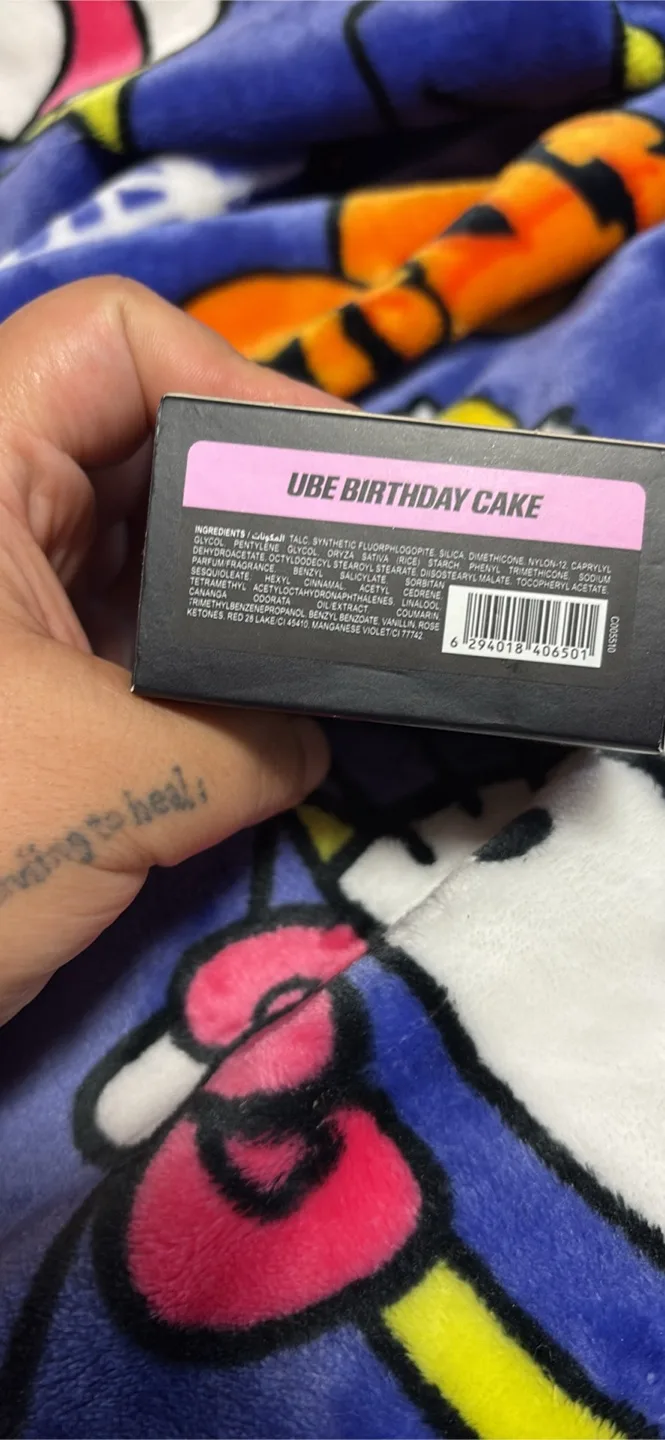 Huda Beauty Easy Bake Loose Powder - Ube Birthday Cake image indicator(2)