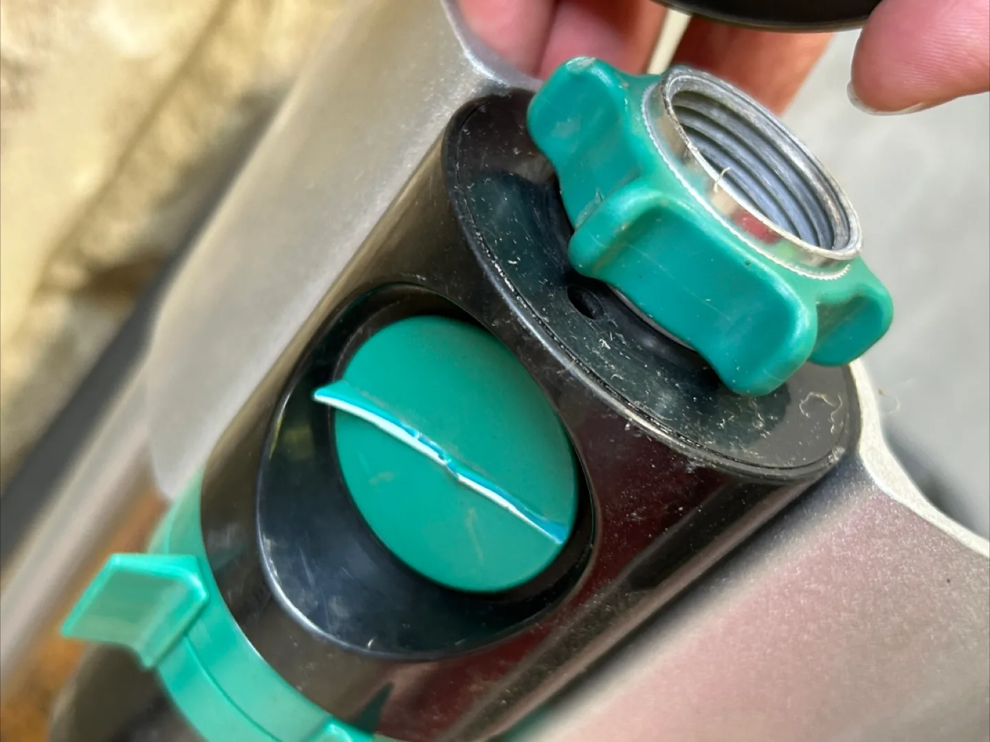 $2  Oscillating Sprinkler lawn grass hose water AS IS image indicator(3)