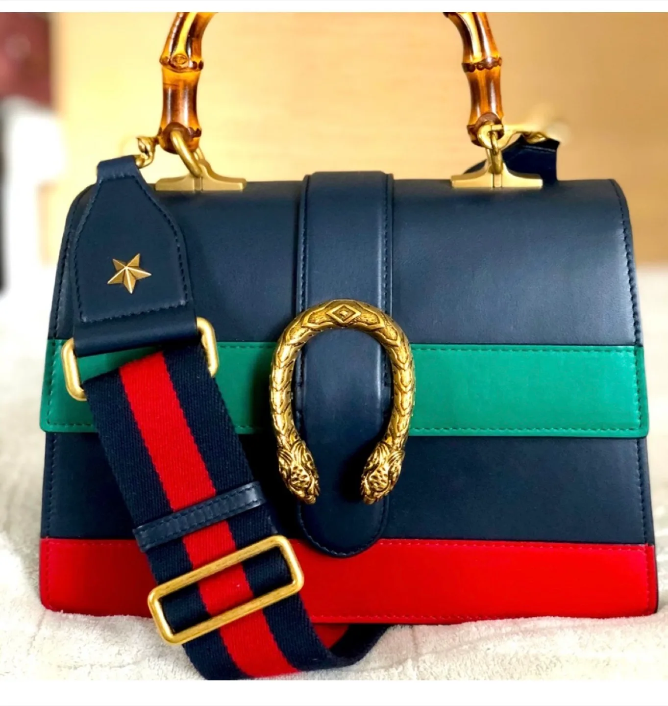 GUCCI Calfskin Bamboo Medium Shoulder Bag thumbnail