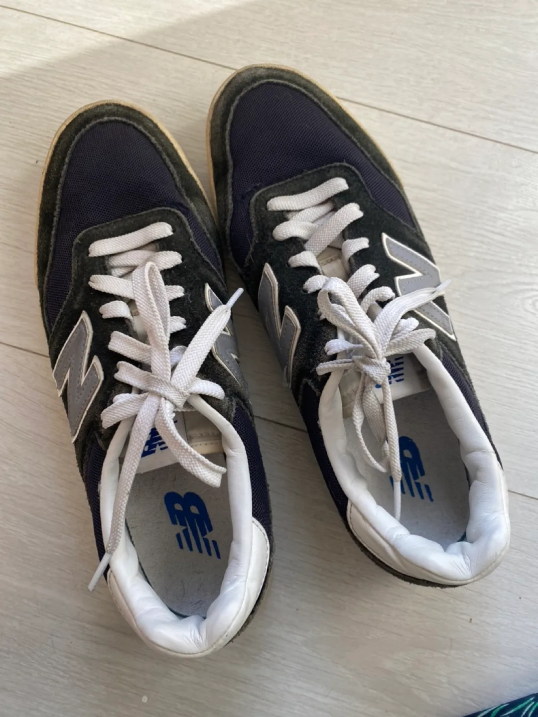Men’s New Balance Sneakers, Size 7.5 thumbnail