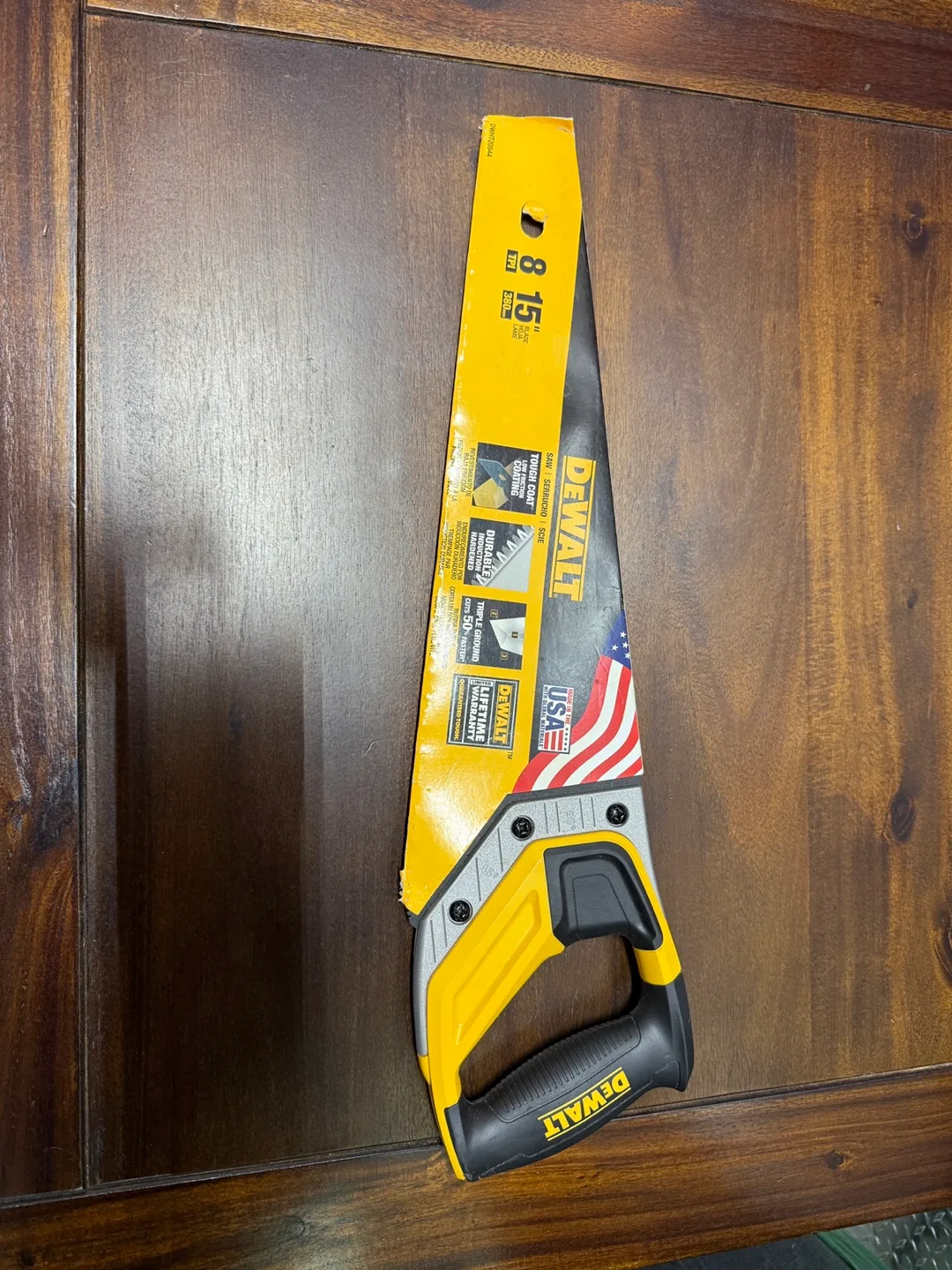 DEWALT 15 in. Tooth Saw with Aluminum Handle image indicator(3)