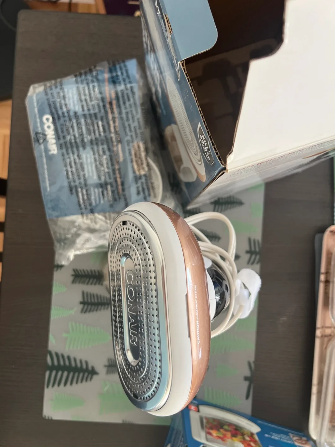 Conair Turbo Extreme Steam & Iron 2-in-1 image indicator(2)