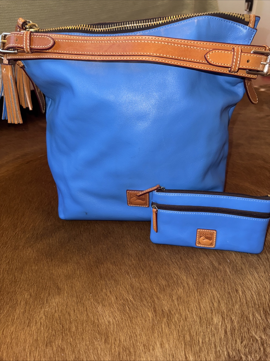 DOONEY & BOURKE Mckenzie Blue Leather Large Hobo