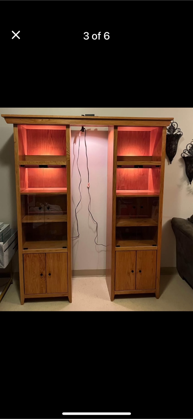 Beautiful Solid Wood Oak Expandable Entertainment Center🧡 - photo 3