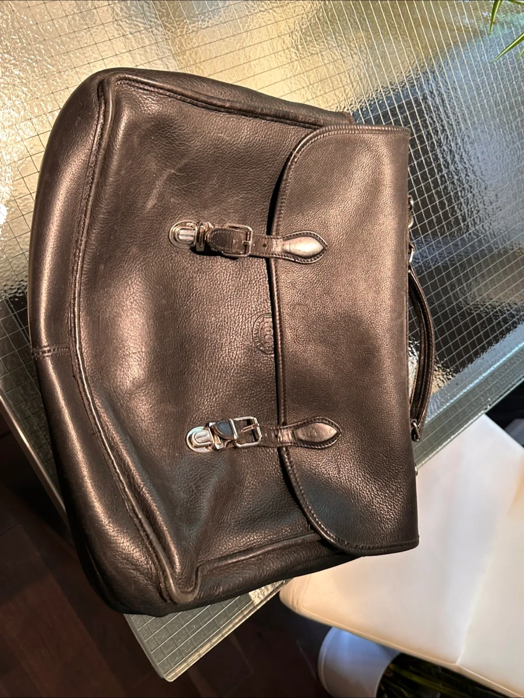 Vintage Roots Black Leather Briefcase image indicator(2)