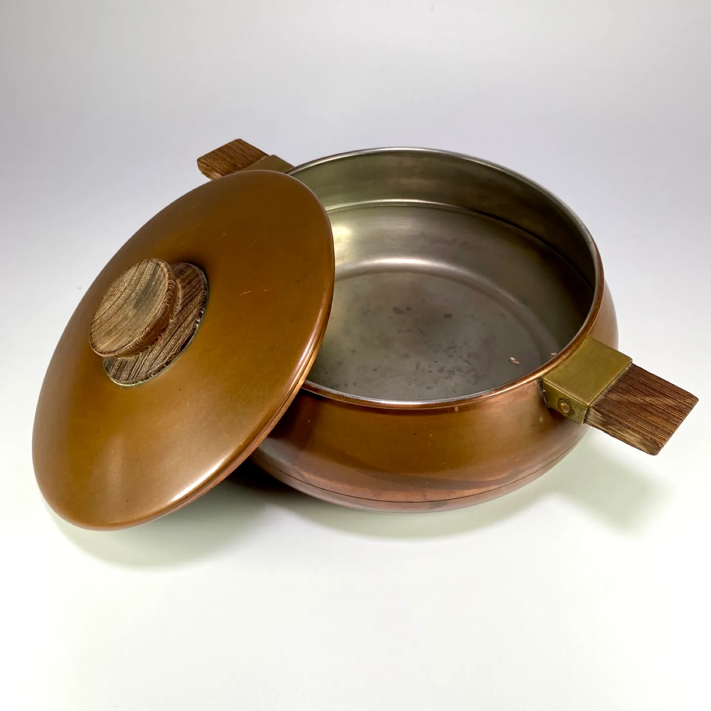 Vintage Royal Holland Copper Pot image indicator(3)