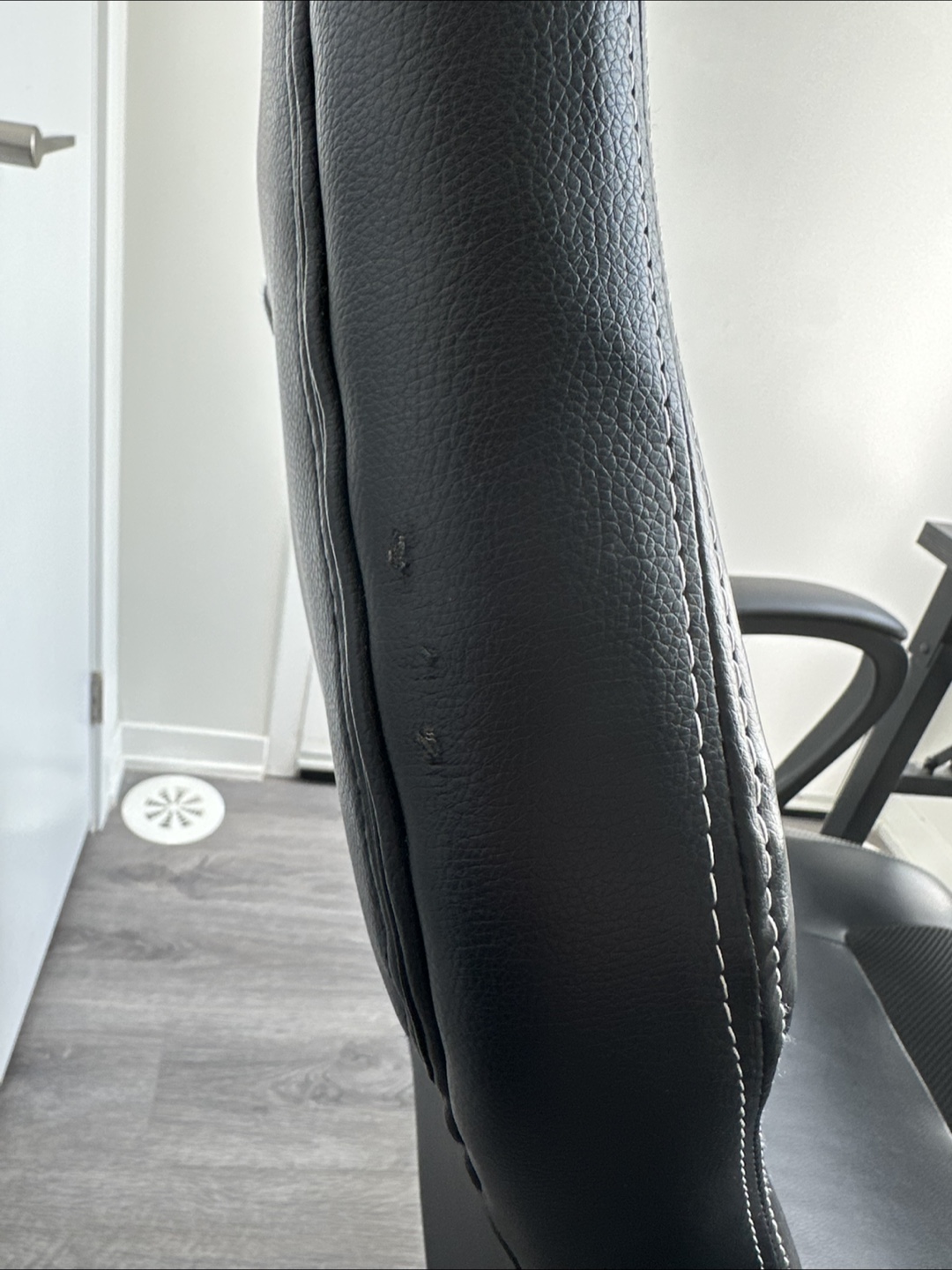 Gaming Chair and Folding Desk Set - photo 2
