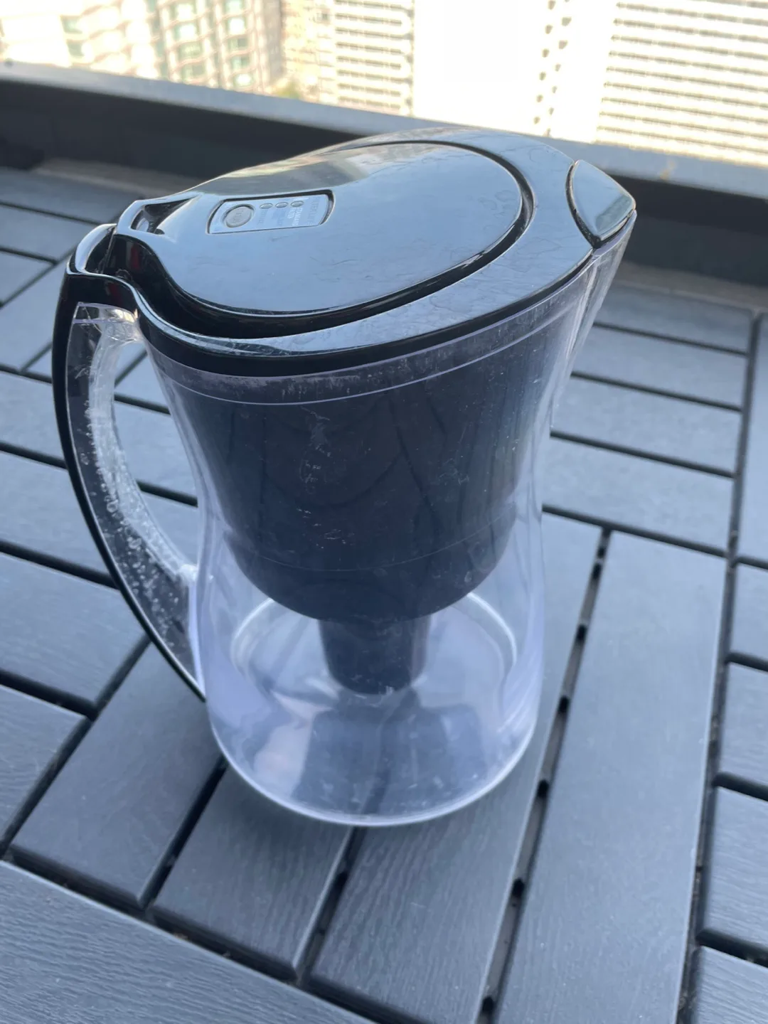Brita Water Filter Pitcher - Black image indicator(4)