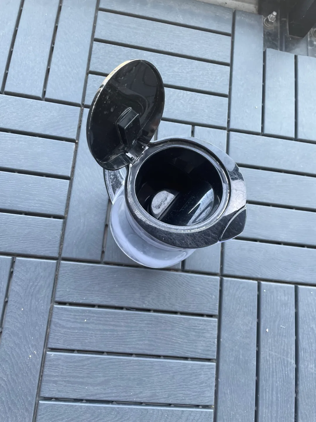 Brita Water Filter Pitcher - Black image indicator(2)