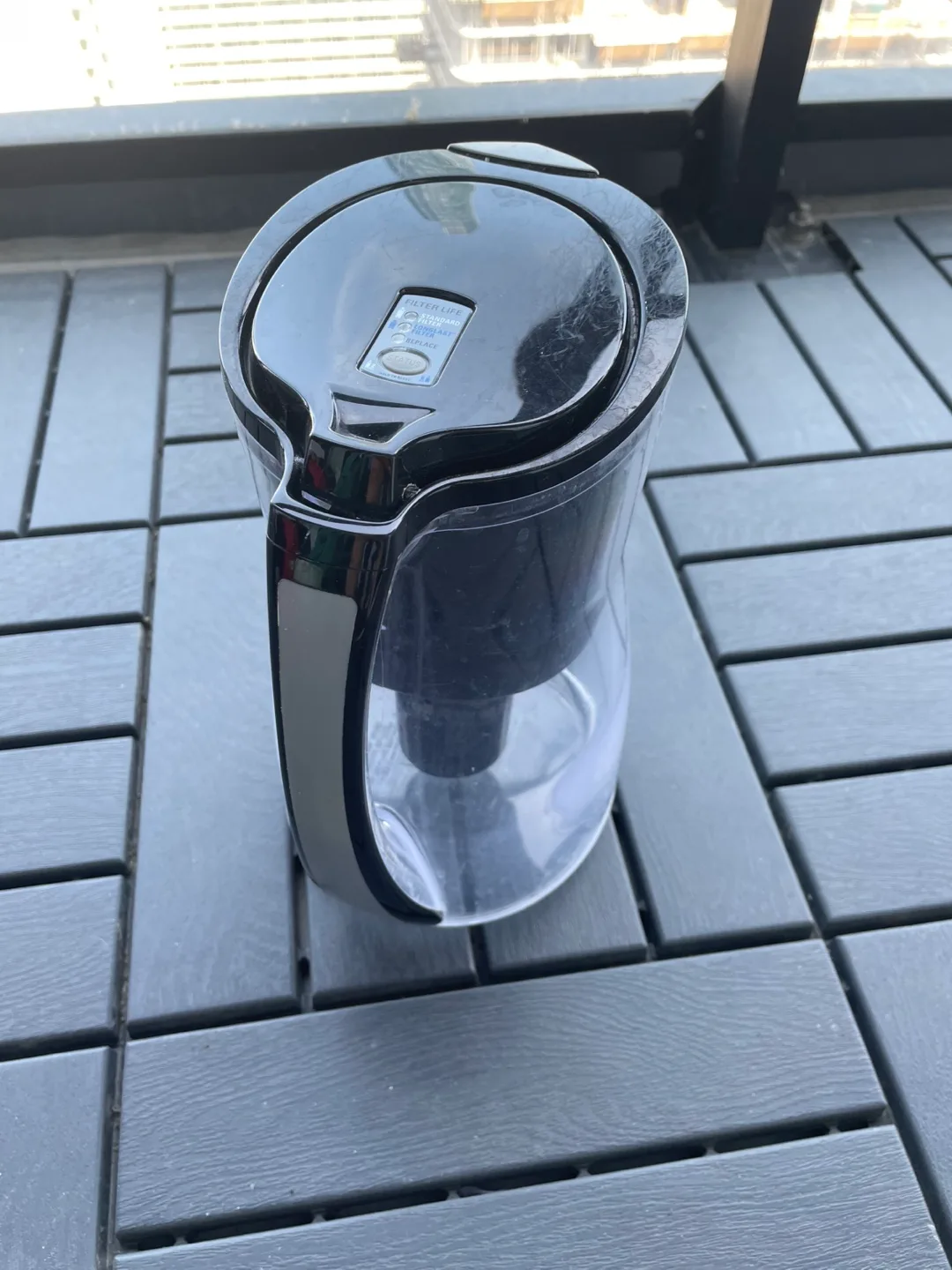 Brita Water Filter Pitcher - Black image indicator(3)