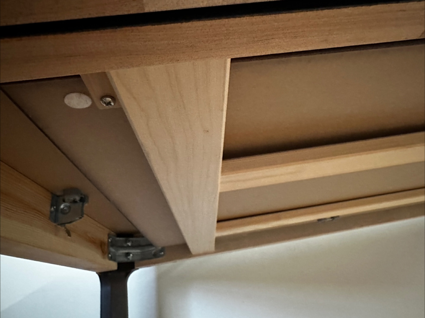 Dark Brown Dining Table Extendable! - photo 4