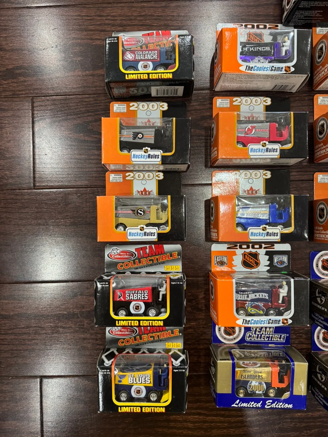 NHL ZAMBONI VARIOUS MODELS $15 EACH OR TAKE ALL 26 FOR $350 image indicator(2)