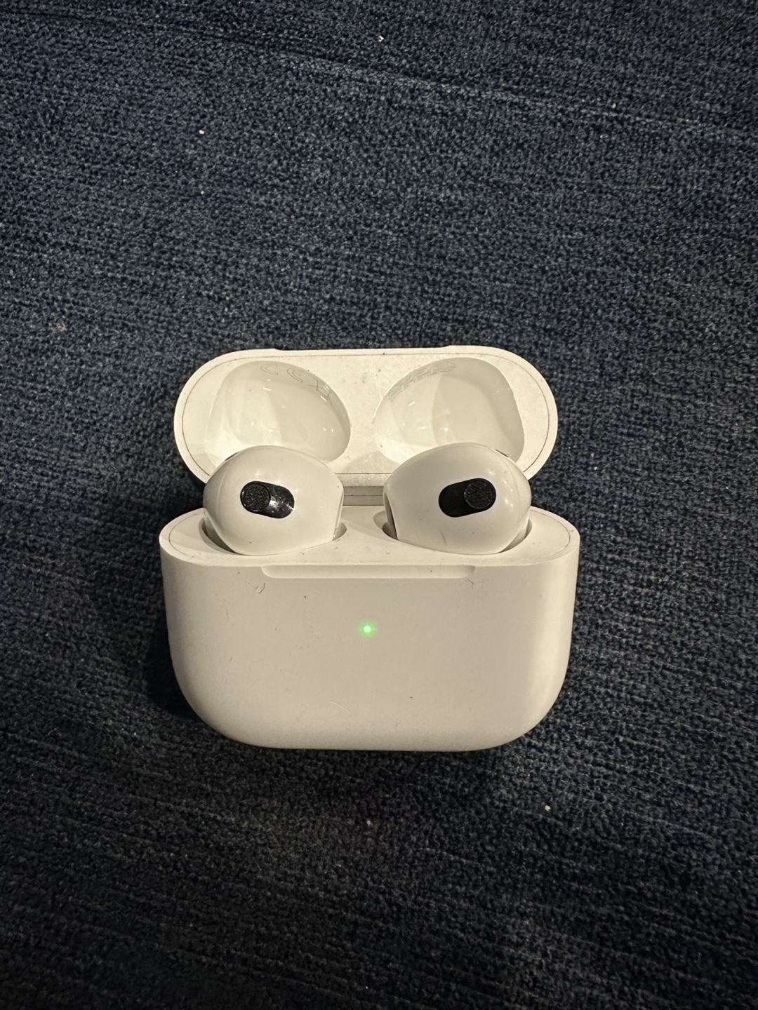 Apple AirPods 3rd Generation - photo 2